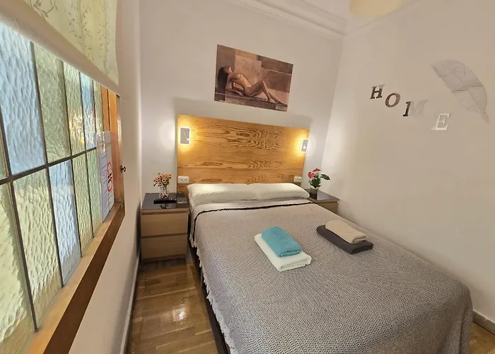 Balmes Bed and Breakfast *